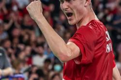 开云sport-日本羽毛球队鏖战丹麦羽毛球队，安赛龙统治全场