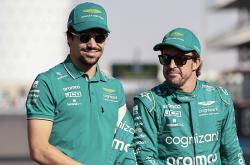 开云体育APP下载-阿斯顿马丁碾压红牛车队，诺里斯点燃赛场