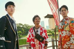 开云体育平台APP-双线破局，绿茵场上的闪电与方寸球台的寒光