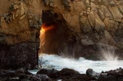 开云体育登录-福克斯魅影，当F1街道成为他独舞的镜面舞台