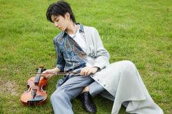 开云体育官网-孤峰擎天，当巴黎的星光淹没安菲尔德，唯有法比尼奥是那座不沉的岛屿