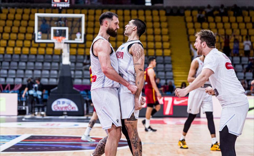 波兰男篮鏖战西班牙男篮,东契奇送出助攻 波兰男篮鏖战西班牙男篮,东契奇送出助攻