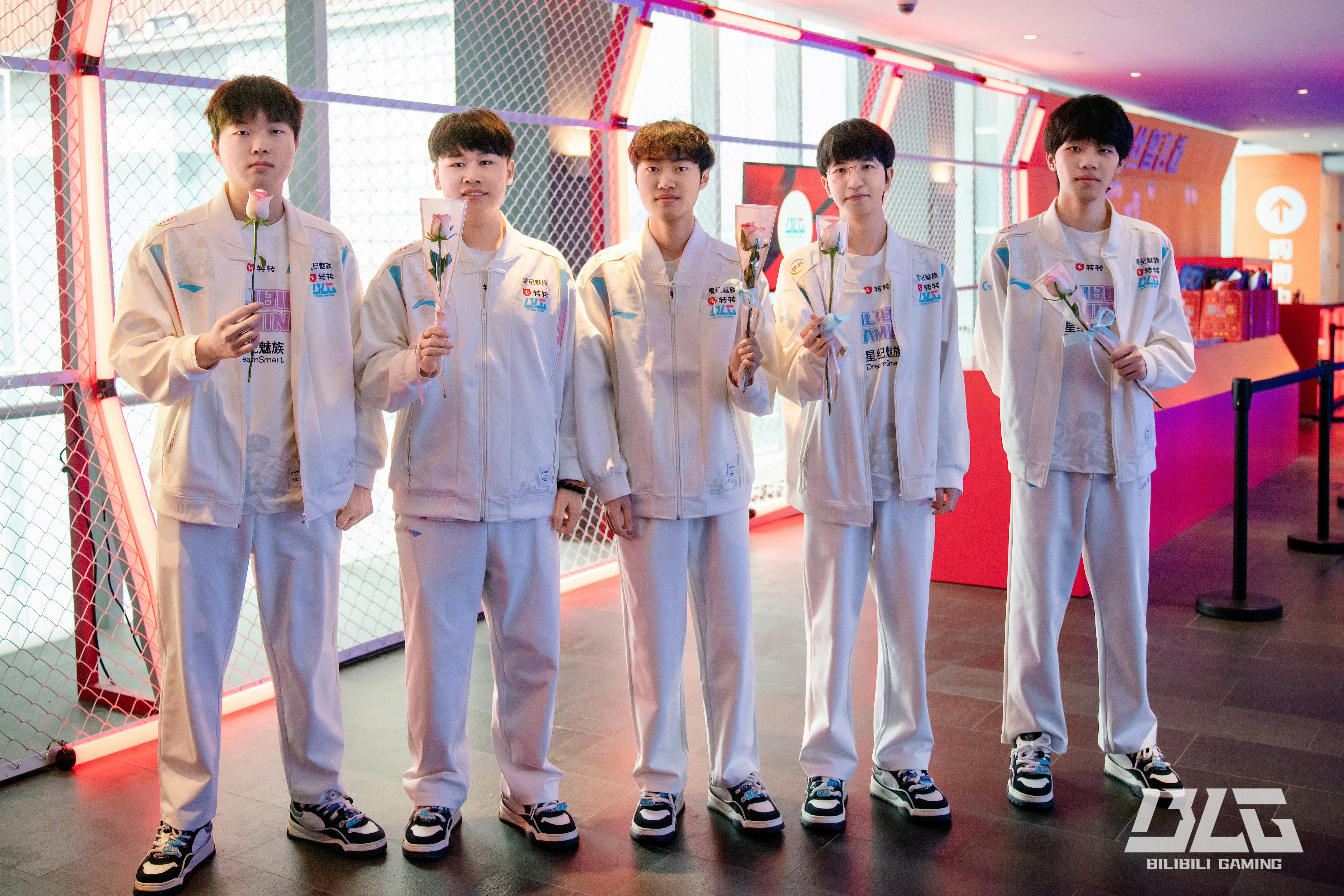 BRO险胜LGD,JackeyLove制霸全场的简单介绍 BRO险胜LGD,JackeyLove制霸全场的简单介绍