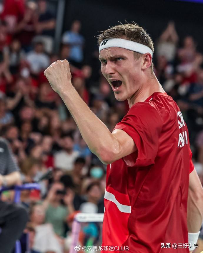 日本羽毛球队鏖战丹麦羽毛球队，安赛龙统治全场