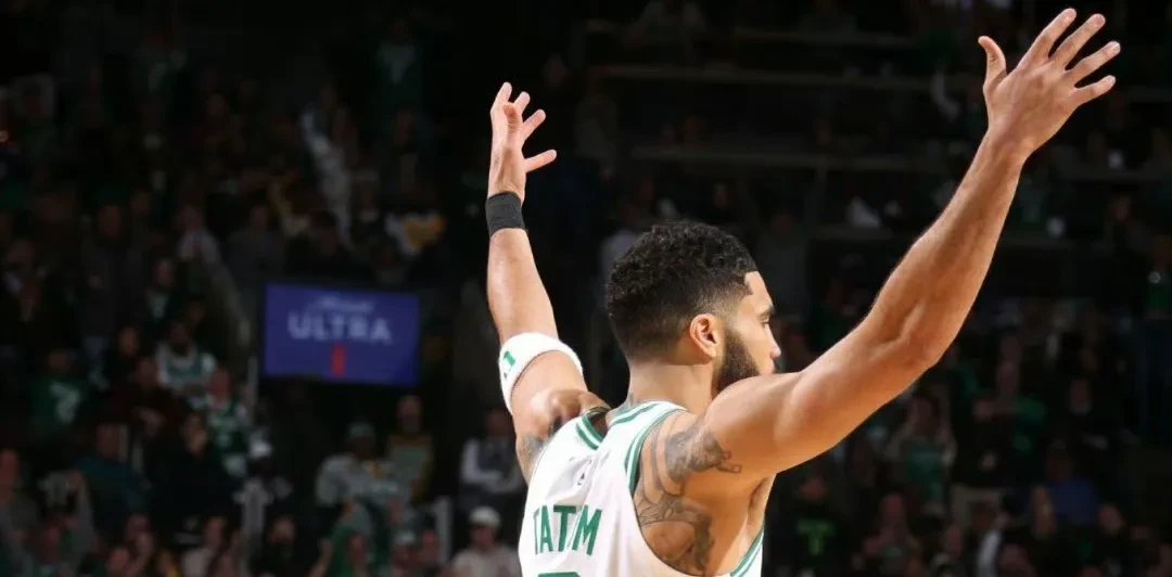 凯尔特人B队逆转墨西哥男篮，浓眉高光表现