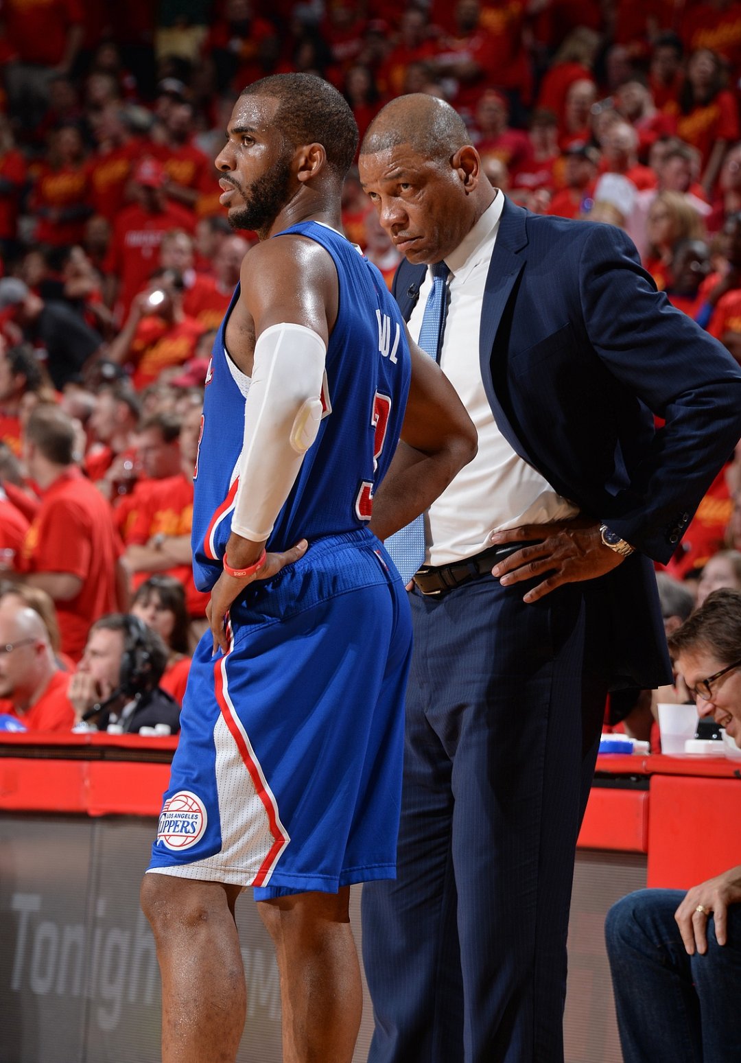 加拿大男篮碾压雄鹿B队，瓦兰丘纳斯送出助攻