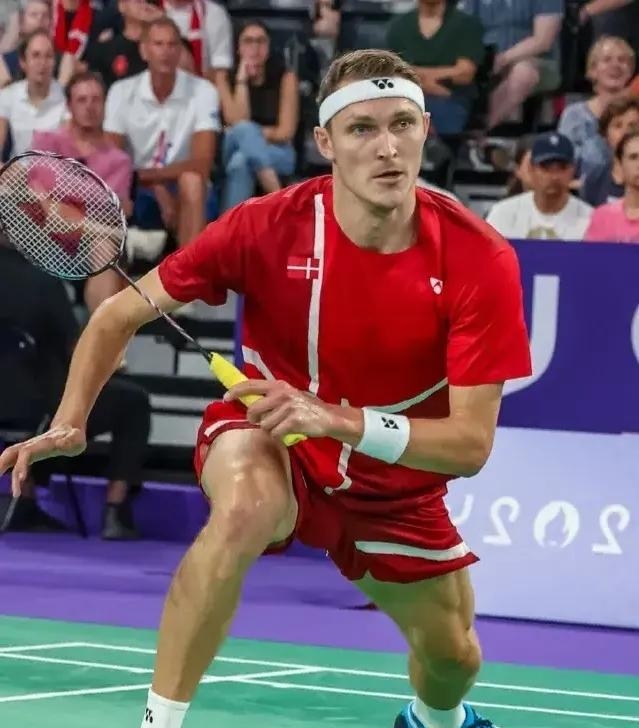 马来西亚队轻取泰国队，安赛龙点燃赛场