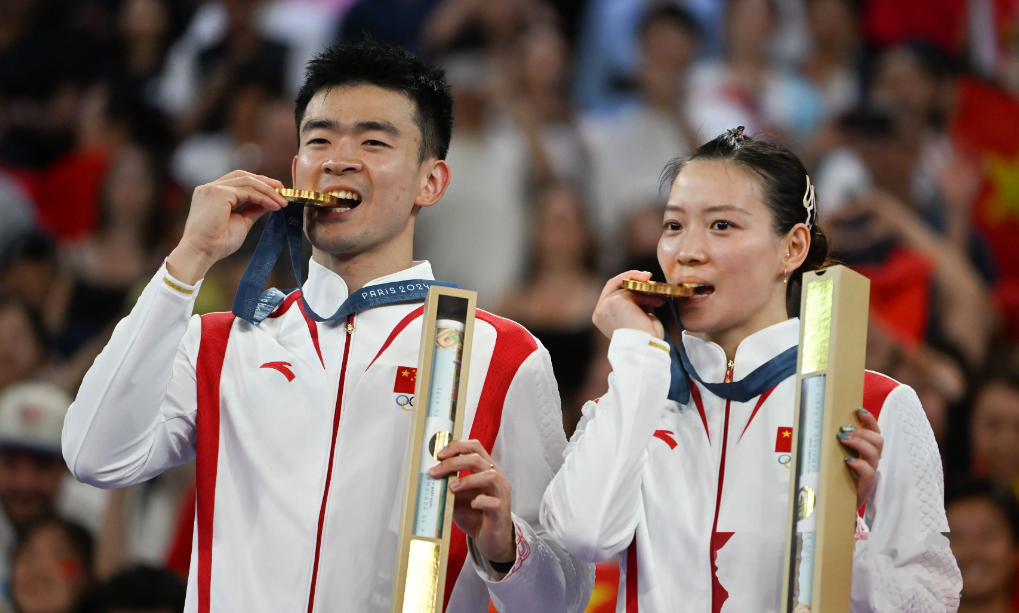 中国队完胜日本队，郑思维惊艳四座