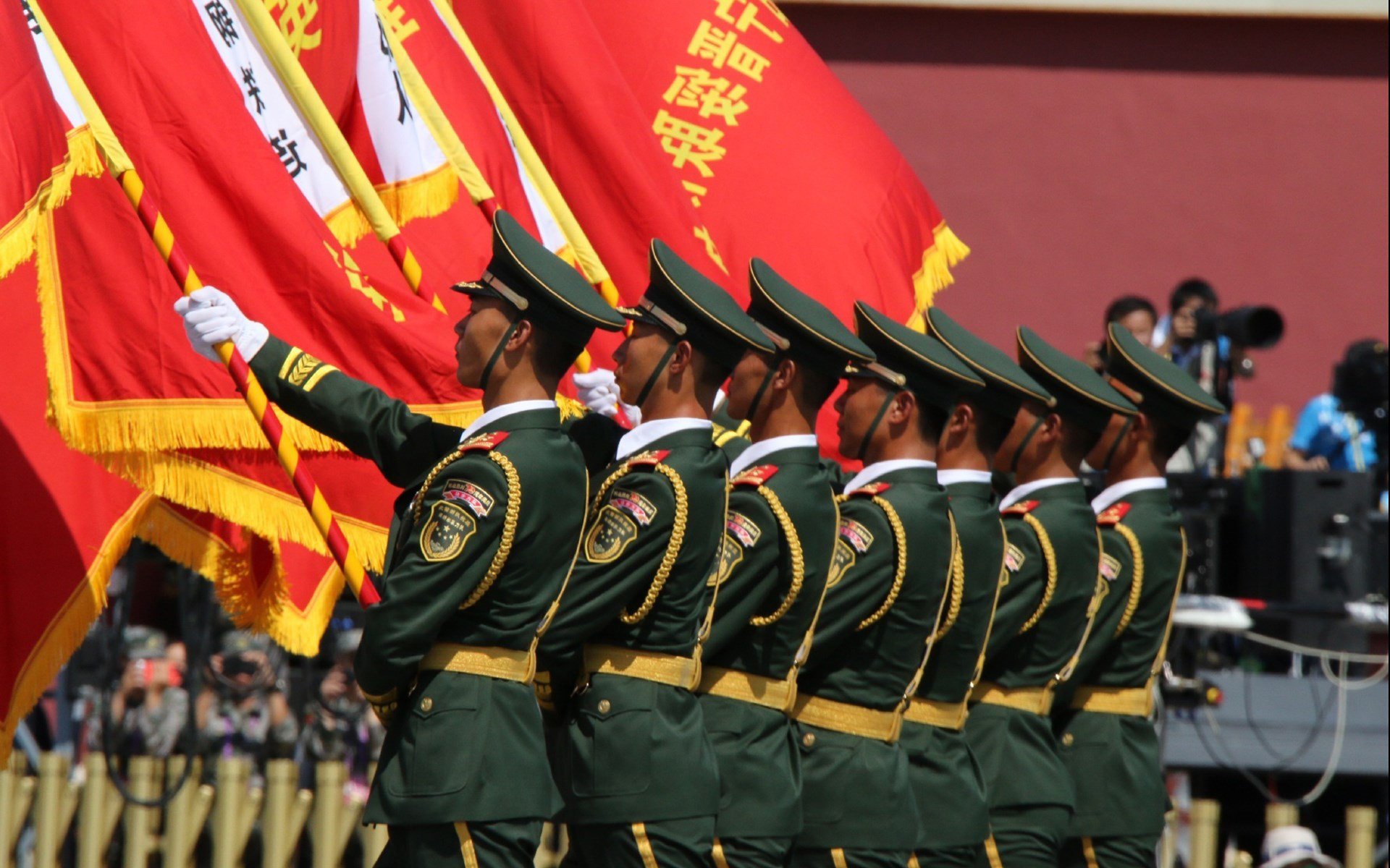 利剑出鞘，劳塔罗终场绝杀助佛罗伦萨击碎北欧童话