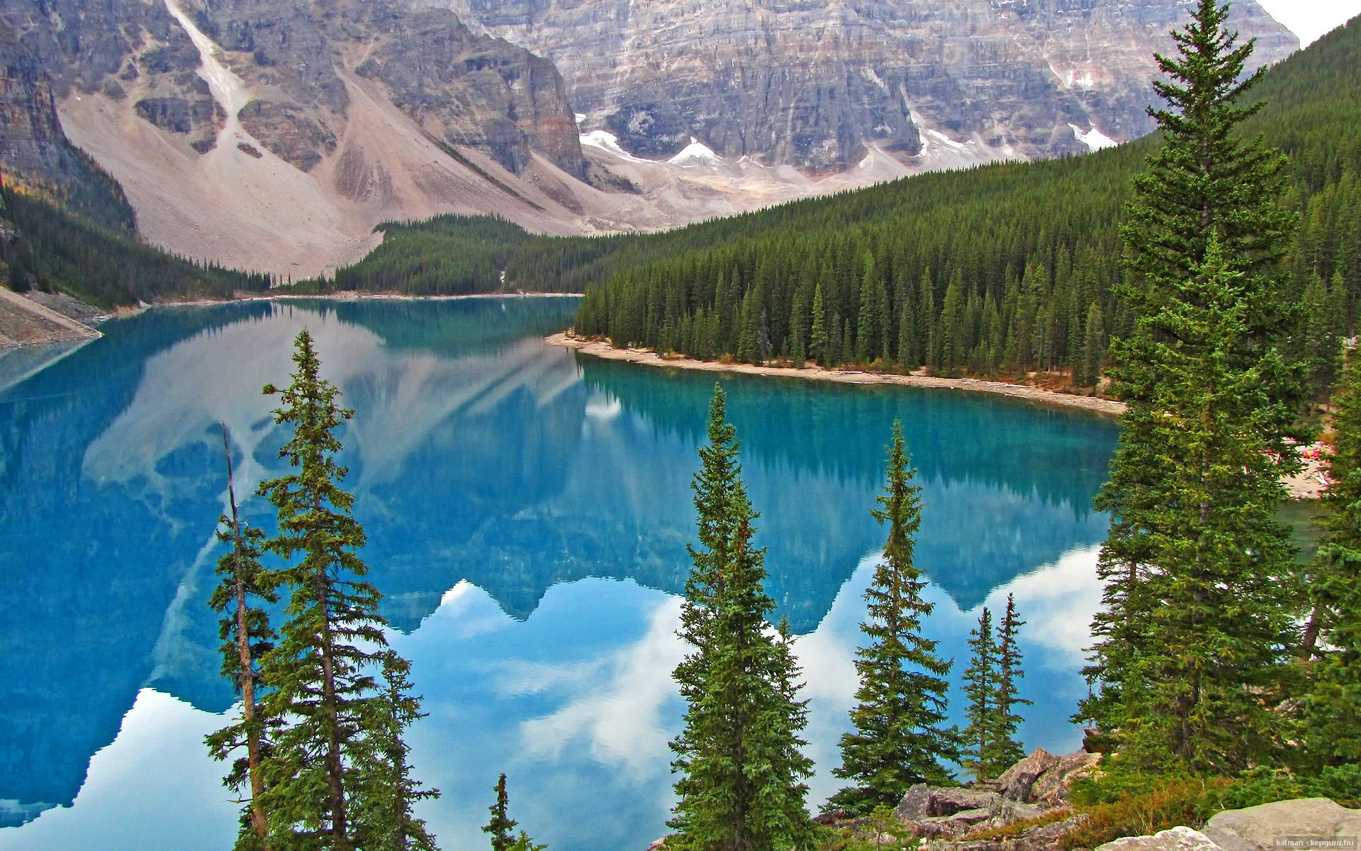 霍勒迪式防守与致命寒锋，一场非典型的西甲国家德比之火