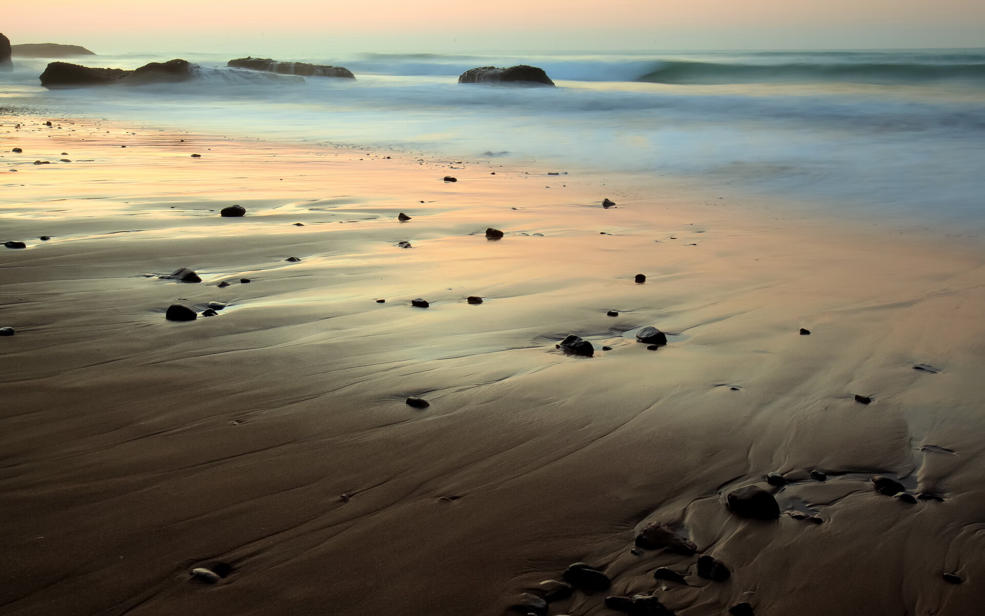 血战伊蒂哈德，拉什福德一肩挑起红魔节奏，德国式绞杀难阻曼联气魄